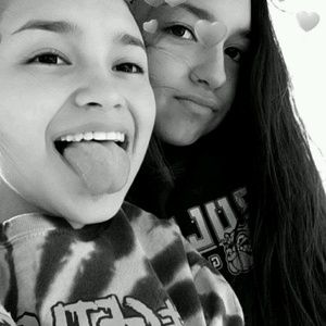 Meet your Posher, Miriam